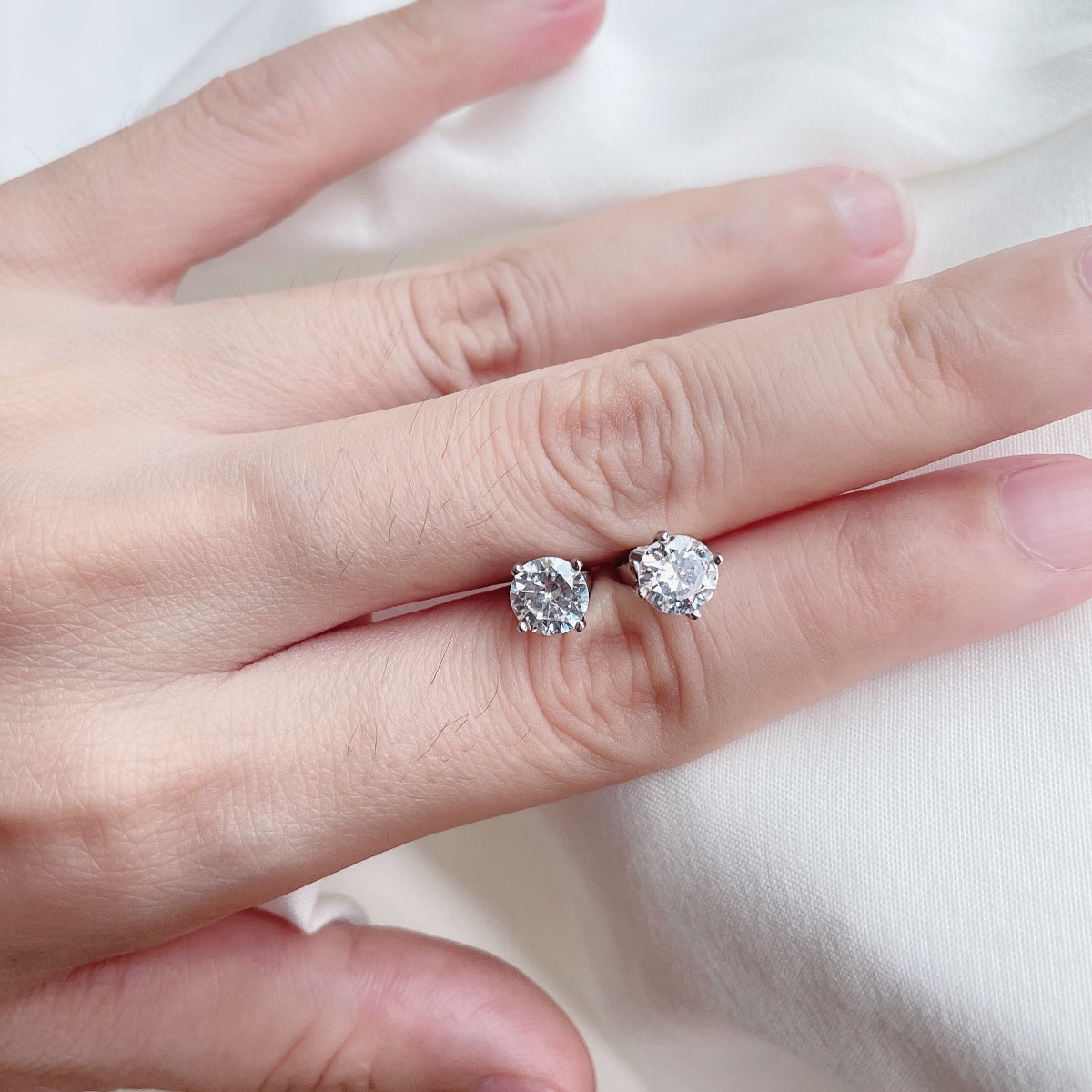 [Violet JW]Unique Round Shape Earrings