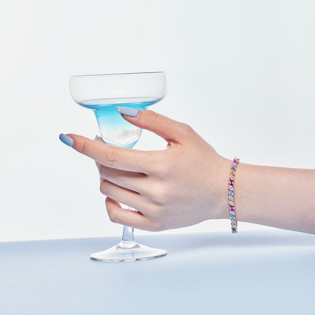 [Violet JW]Ornate Sparkling Multi Cut Party Bracelet