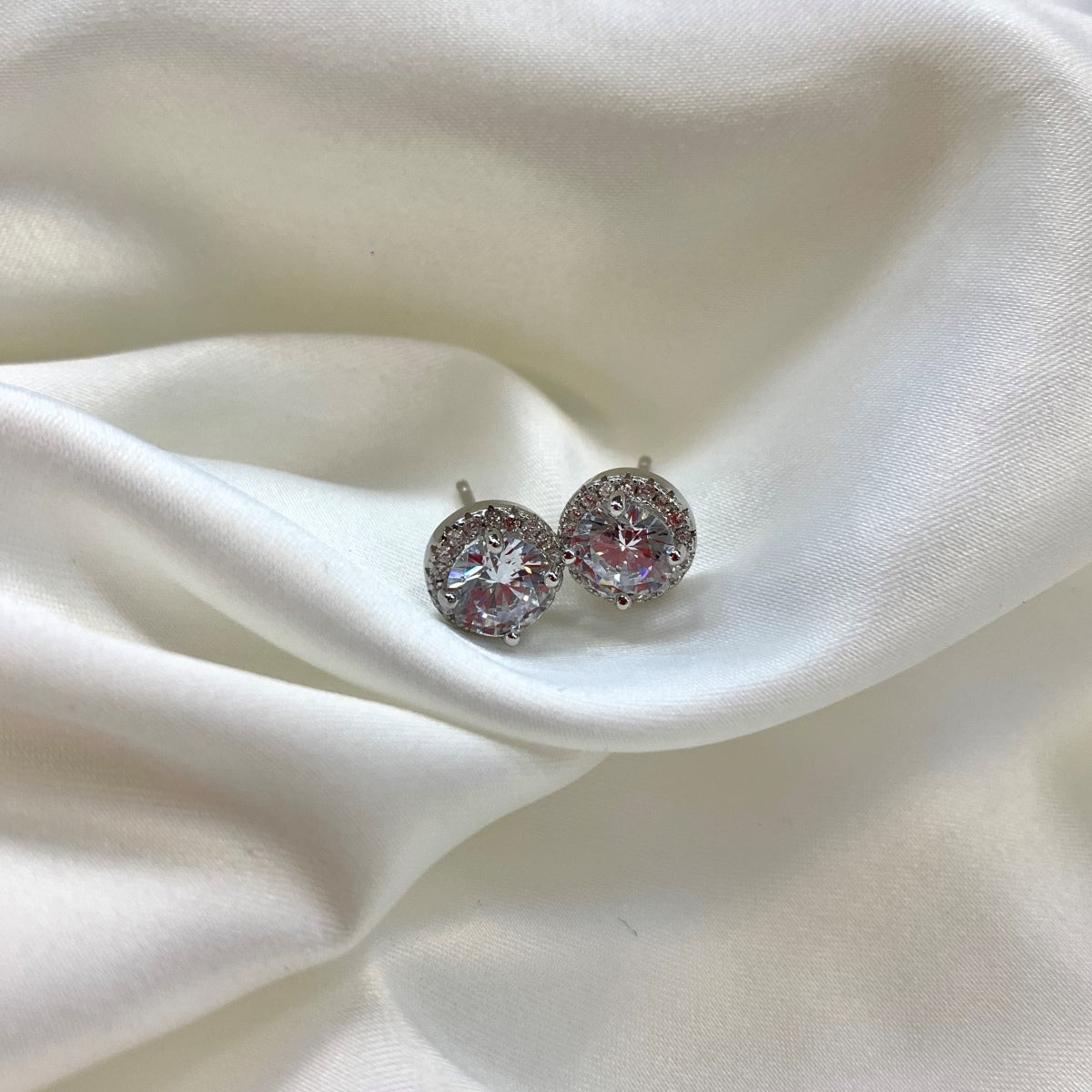 [Violet JW]Classic Princess Round Shape Earrings