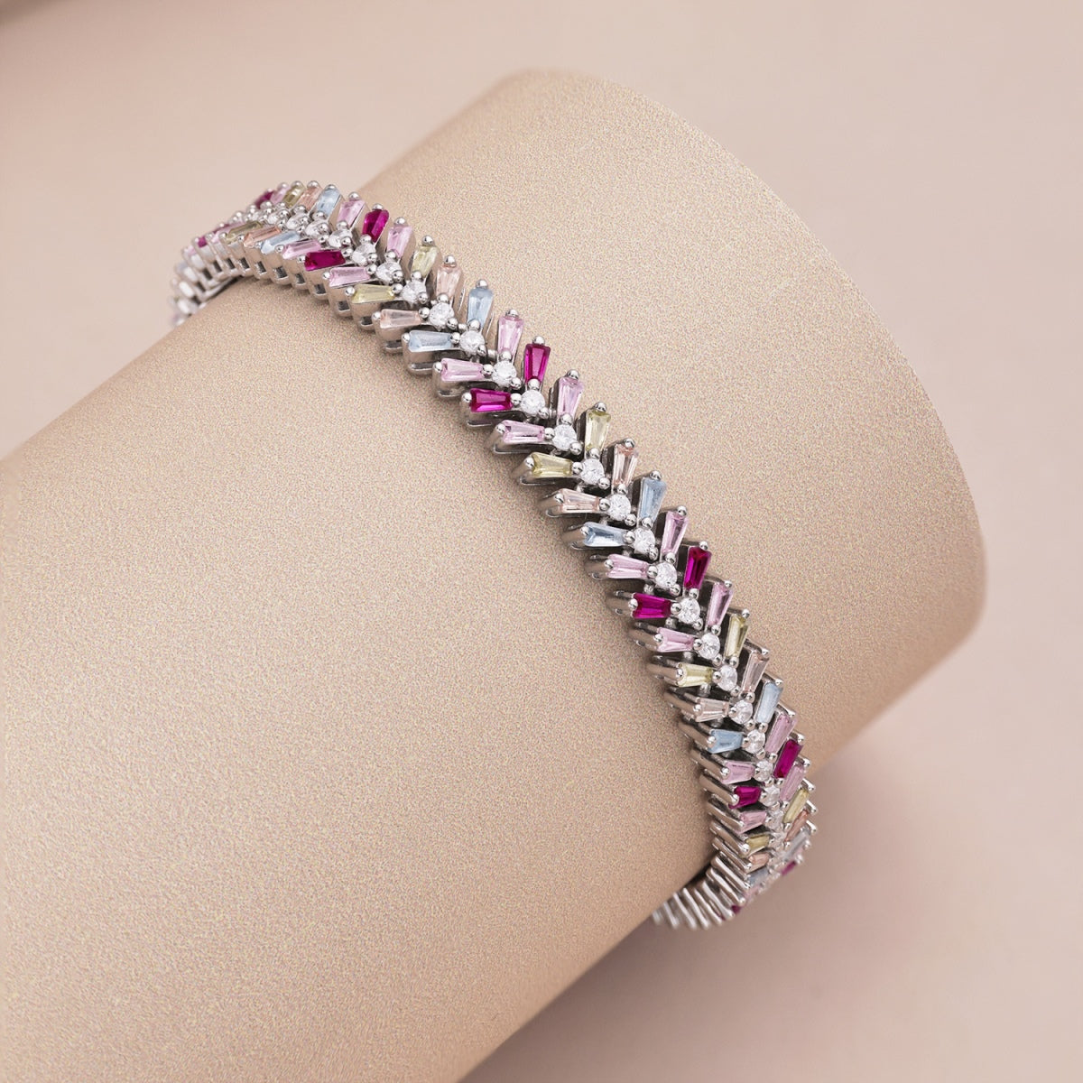 [Violet JW]Dainty Radiant Emerald Cut Daily Bracelet