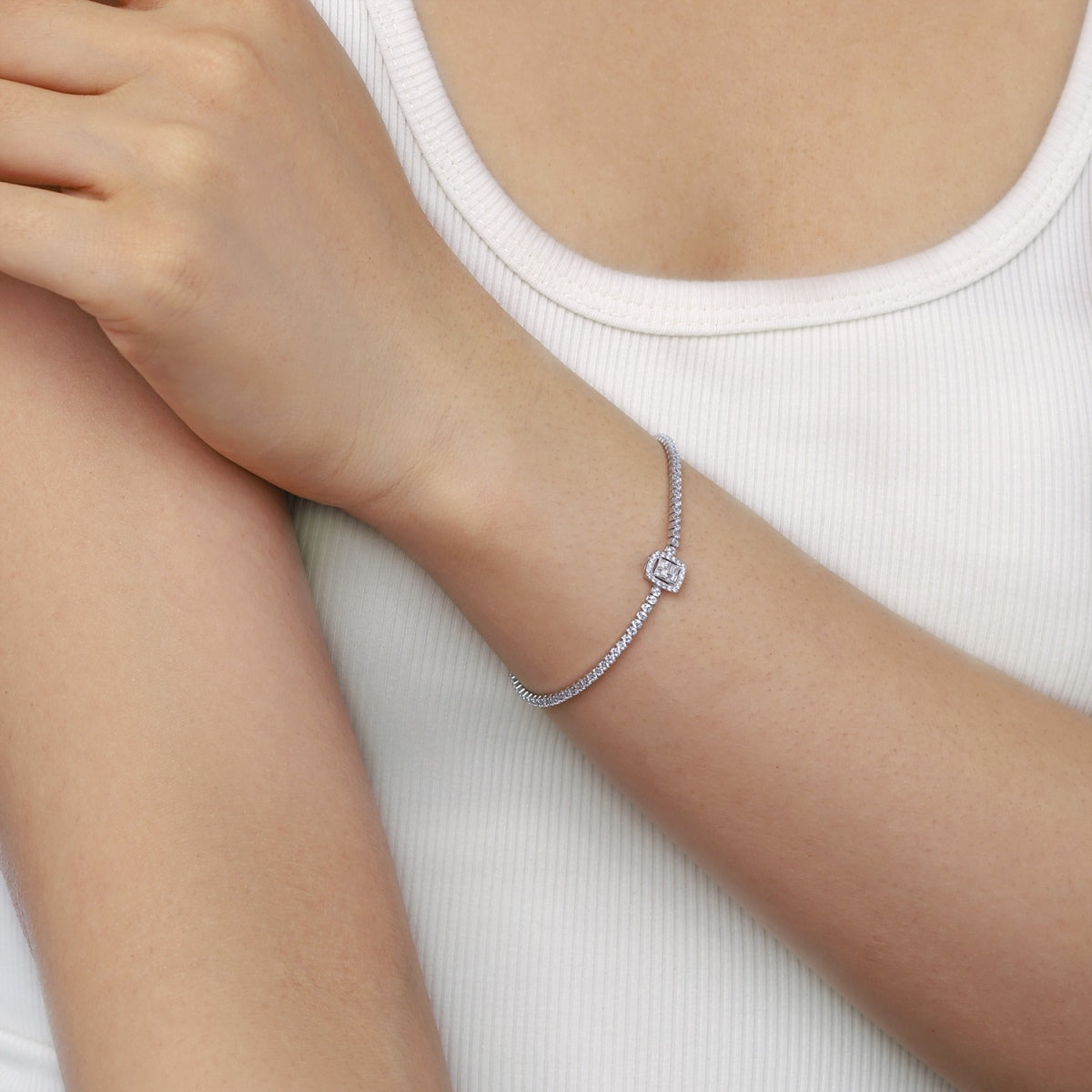 [Baslove]Luxuriöses schillerndes Bankettarmband in quadratischer Form