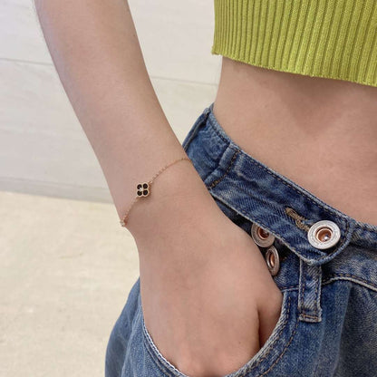 [Baslove]繊細な四つ葉のクローバーブレスレット