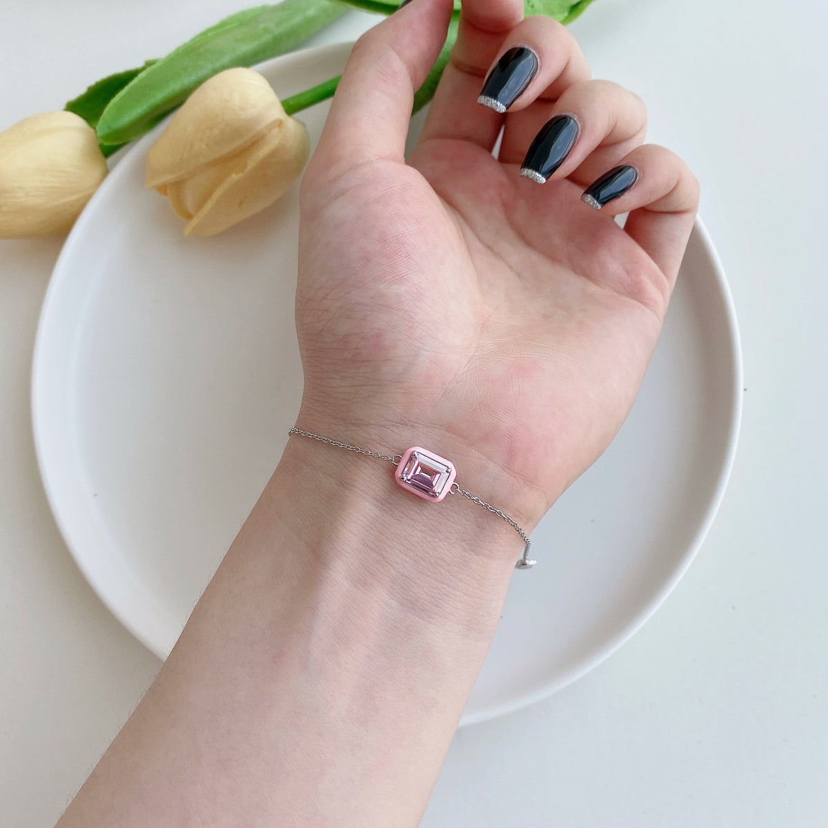 [Baslove]2,0 Karat funkelndes buntes Smaragdschliff-Tagesarmband