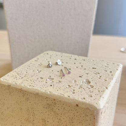 [Violet JW]Delicate Solitaire Earrings