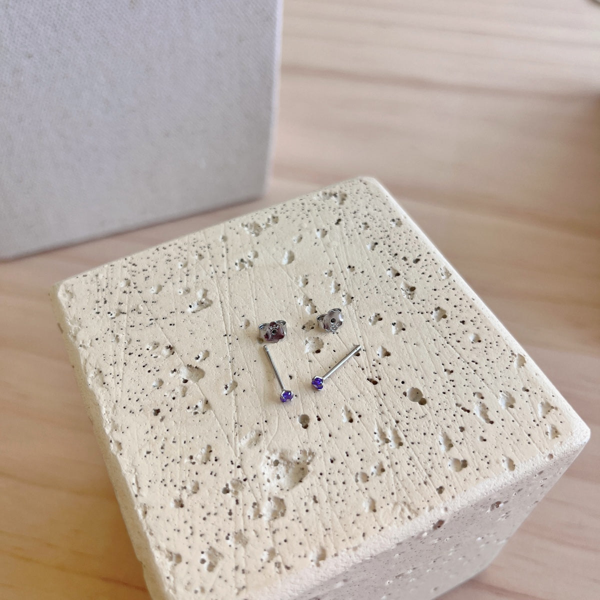 [Violet JW]Delicate Solitaire Earrings