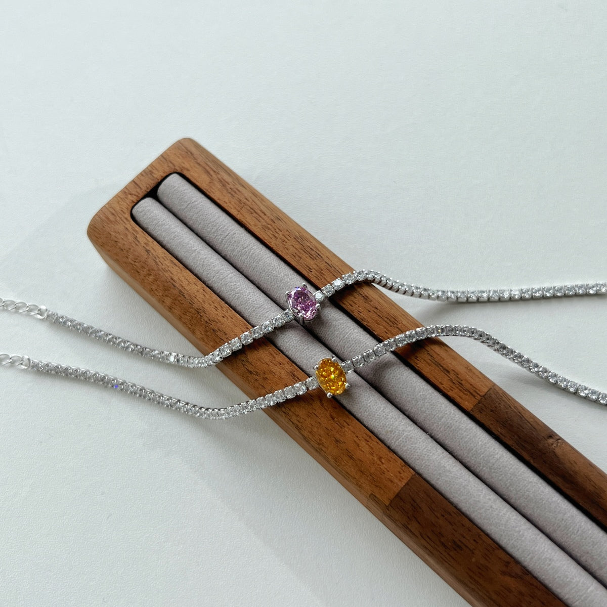 [Baslove]0,75 Karat exquisites Tagesarmband im Ovalschliff