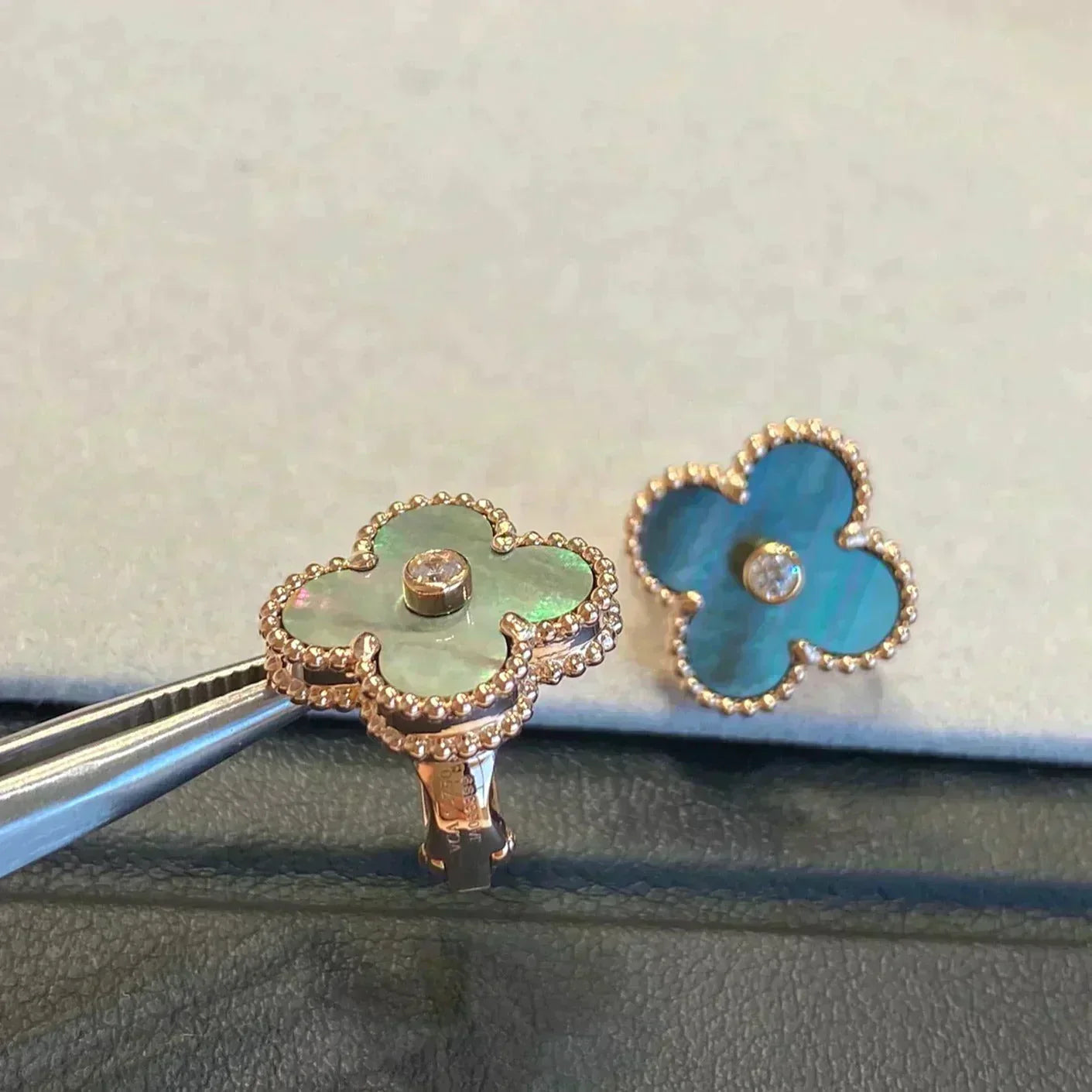 [Baslove]クローバー ミディアム 1モチーフ グレーモップ ダイヤモンド イヤリング