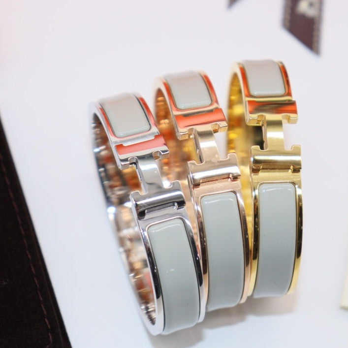 [Violet JW]H LIGHT BLUE BRACELET