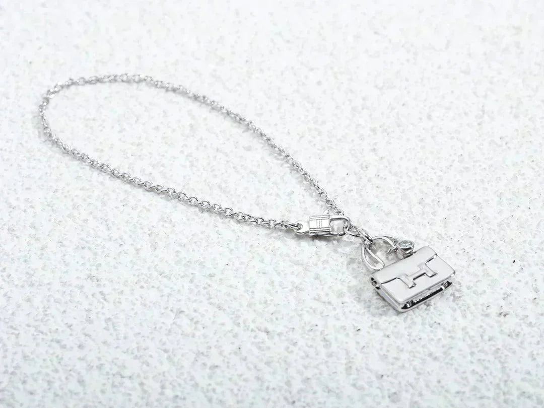 [Violet JW]AMULETTE PEDANT SILVER NECKLACE