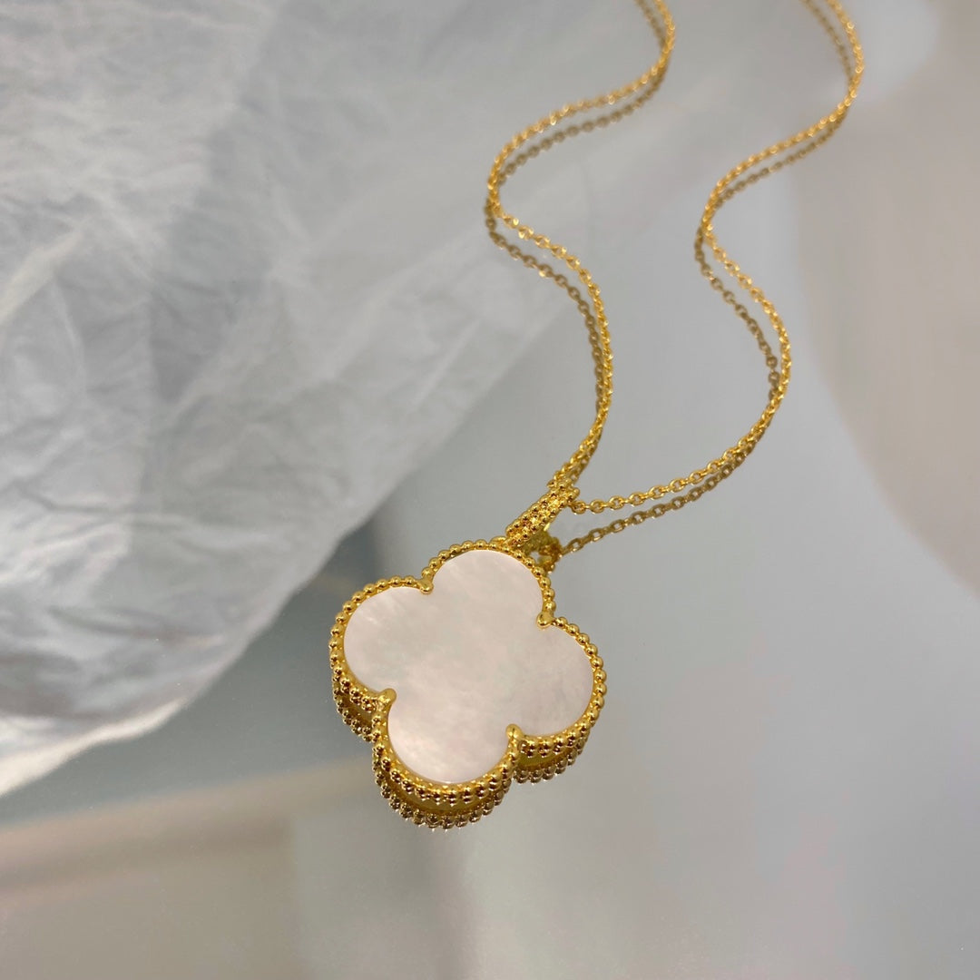 [Violet JW]CLOVER 25MM MOP LARGE PENDANT NECKLACE
