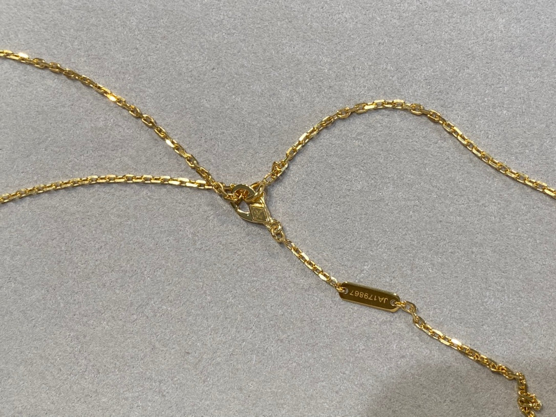 [Violet JW]CLOVER 25MM NECKLACE GOLD CARNELIAN