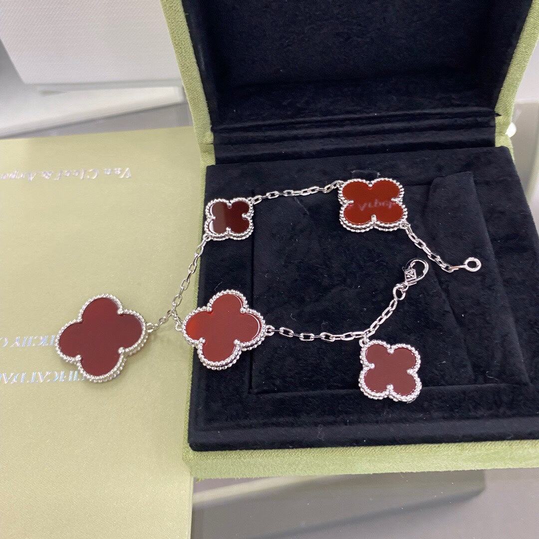 [Violet JW]CLOVER 5 MOTIFS SIVLER CARNELIAN BRACELET