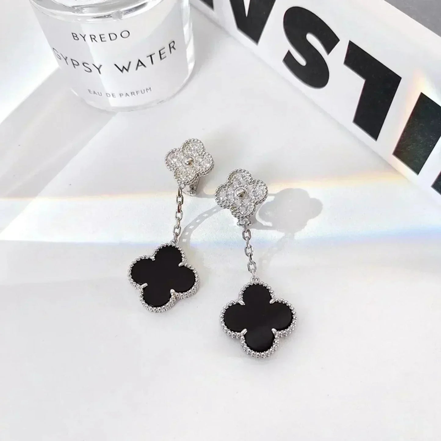 [Violet JW]CLOVER 2 MOTIFS  DIAMOND ONYX EARRINGS SILVER