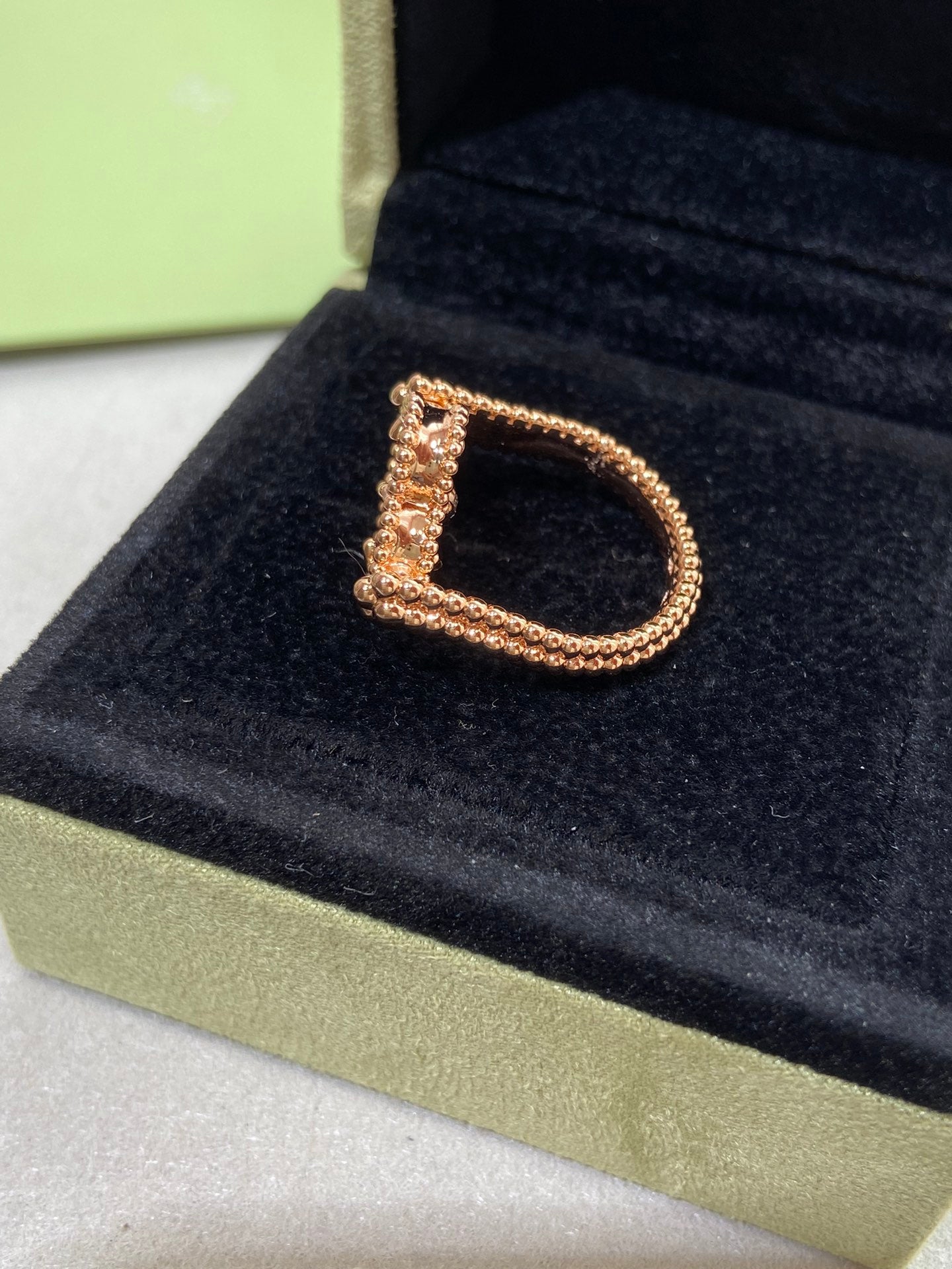 [Baslove] RING AUS ROSÉGOLD „CLOVER RIVERSIBLE“