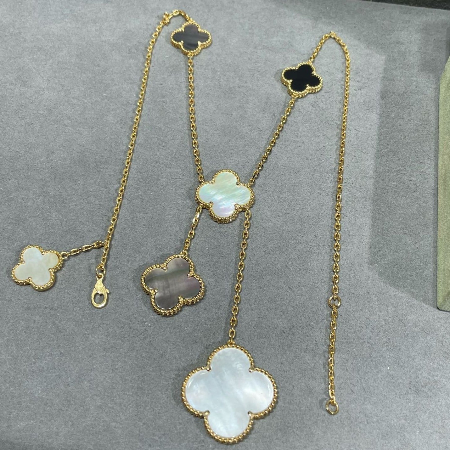 [Violet JW]CLOVER 6 MOTIF MOP ONYX GOLD NECKLACE