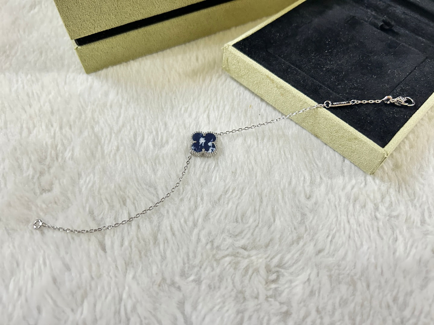 [Baslove]クローバー1モチーフピーターサイトブレスレット