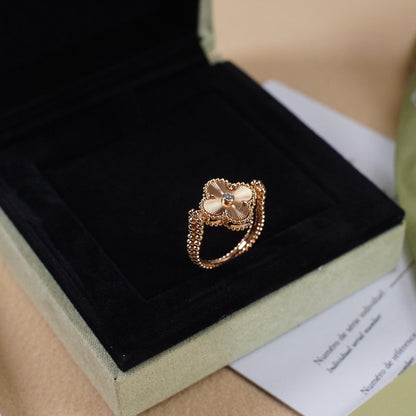 [Baslove] RING AUS ROSÉGOLD „CLOVER RIVERSIBLE“