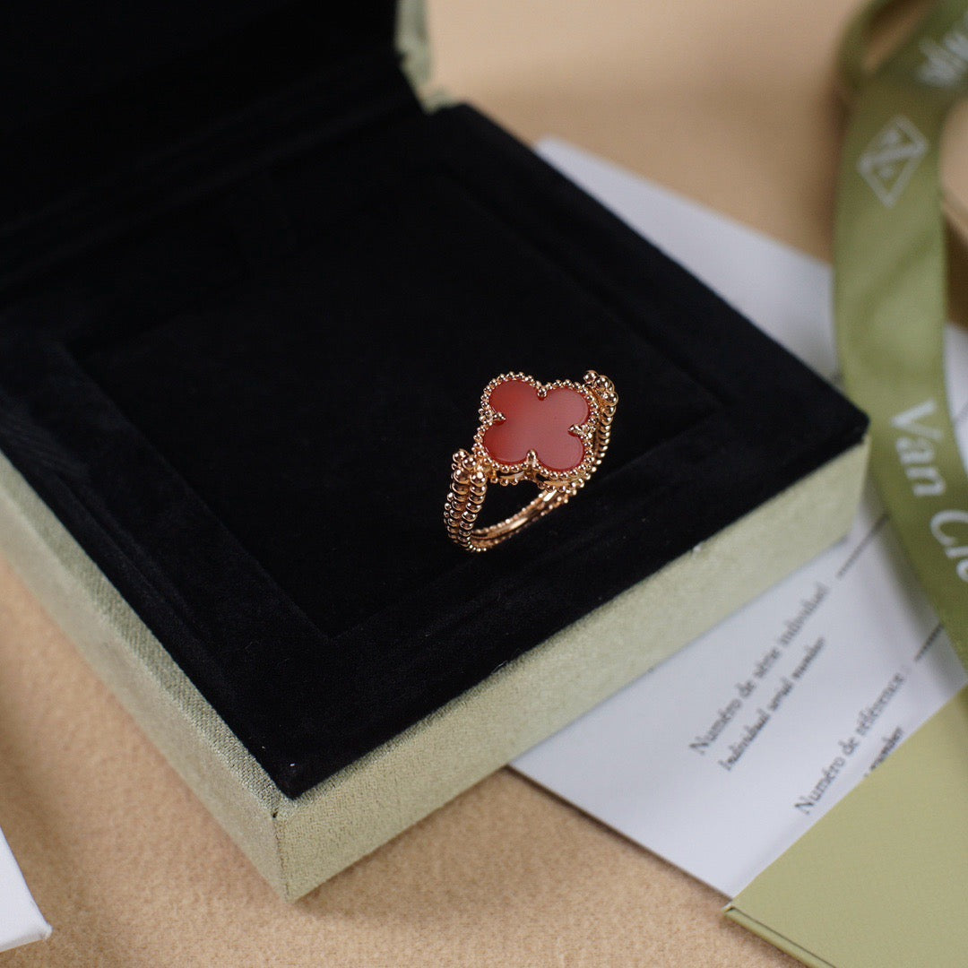 [Baslove] RING AUS ROSÉGOLD „CLOVER RIVERSIBLE“