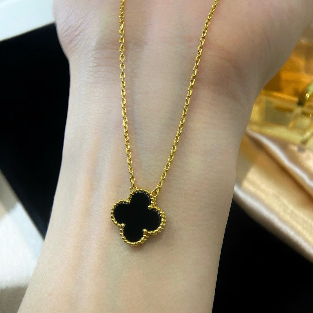 [Violet JW]CLOVER 15MM BLACK ONYX SINGLE FLOWER NECKLACE