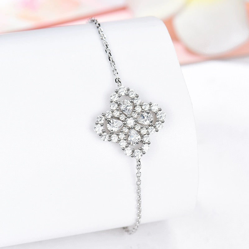 [Violet JW]LOOP BRACELET FULL MOTIF DIAMOND 16MM SILVE