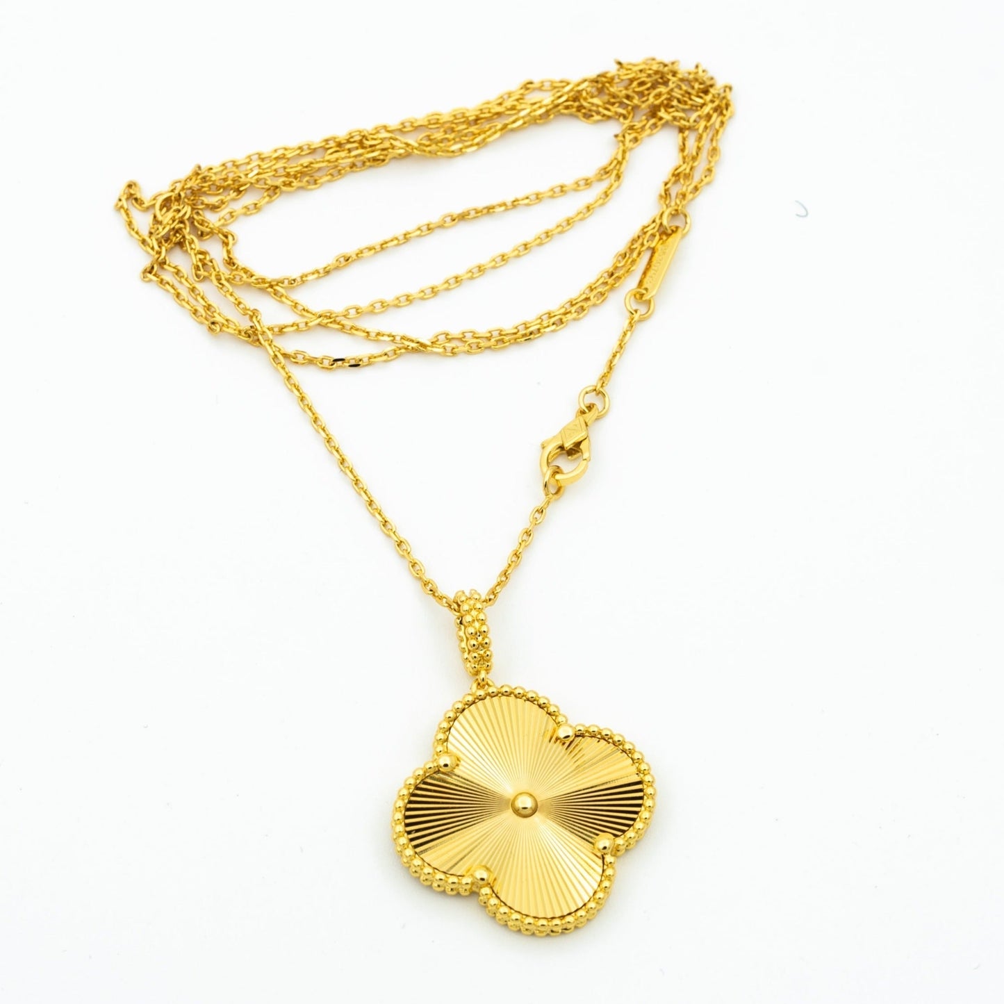 [Violet JW]CLOVER 25MM PEDANT NECKLACE GOLD
