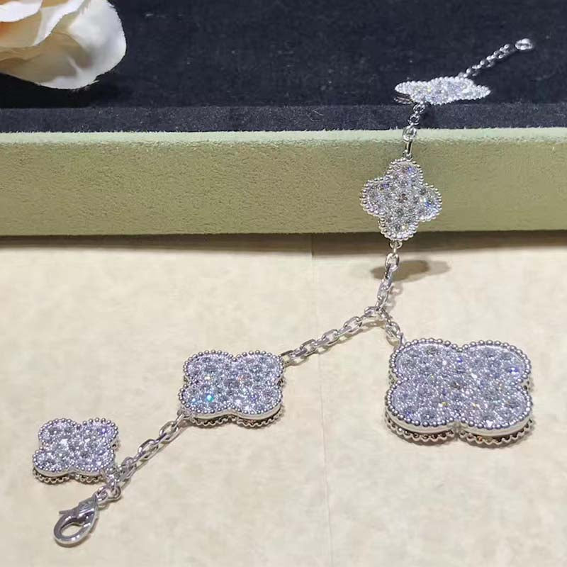 [Violet JW]CLOVER 6 MOTIFS SILVER DIAMOND BRACELET