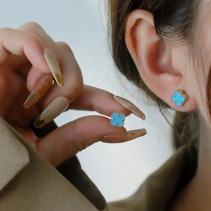 [Baslove]クローバーミニ9.5mmオニキススタッドピアスシルバー